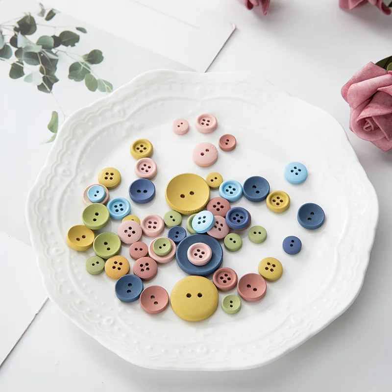 جديد 10 مللي متر -- 25 مللي متر اللون الأطفال زر مستديرة خشبية اليدوية سجل القصاصات الزفاف الديكور الخياطة اكسسوارات #2