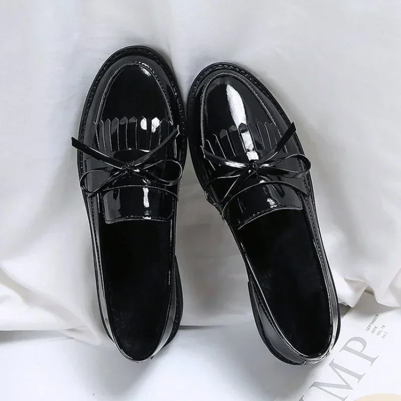 Womens Shoes Patent Leather Women Loafers British Tassel Casual Female Flat Shoes Bowknot Small Leather Shoe Comfortable Zapatos