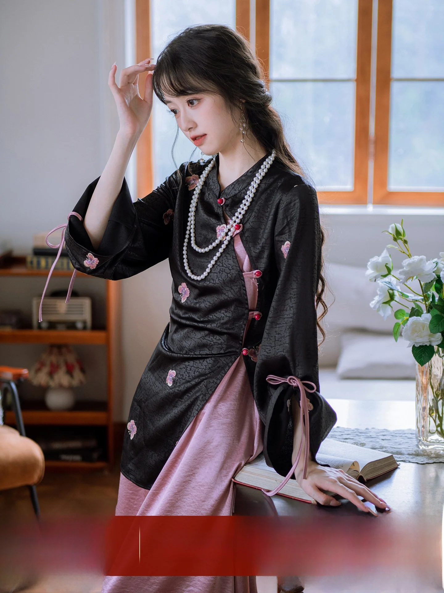 

New Chinese Sle Embroidered Gold Plated Silk Satin Blouse Women's Top with Strap Skirt Vintage Pink Nanguo Valley