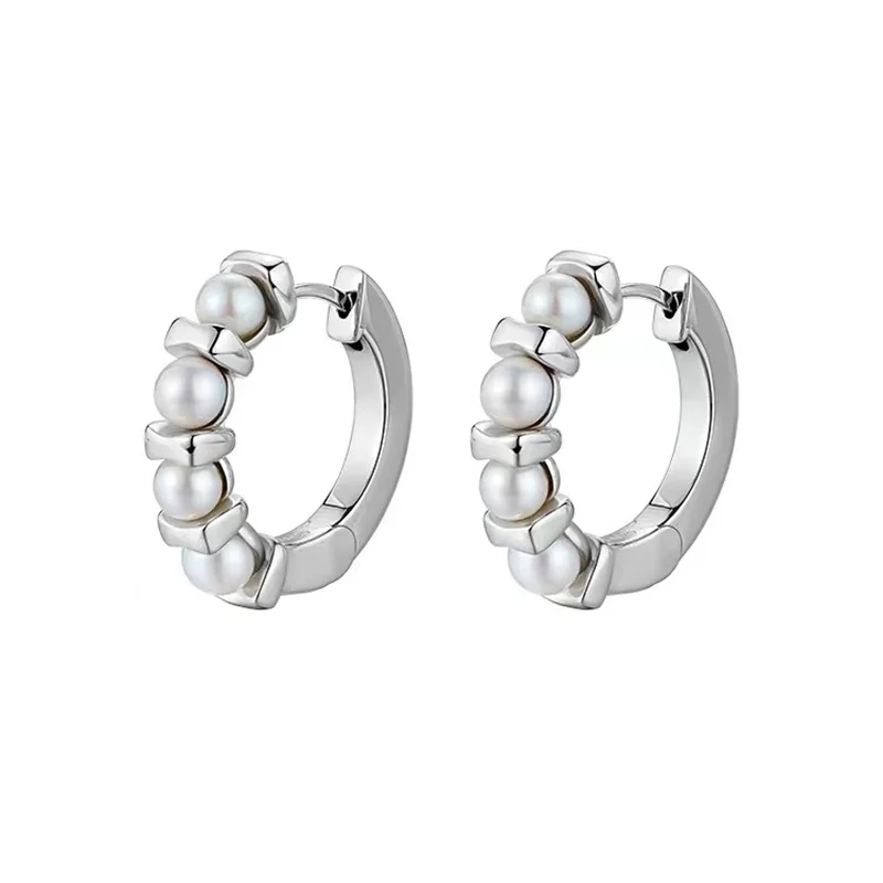 Pearl series earrings for women in 2024, new trendy and niche design, high-end and stylish earrings