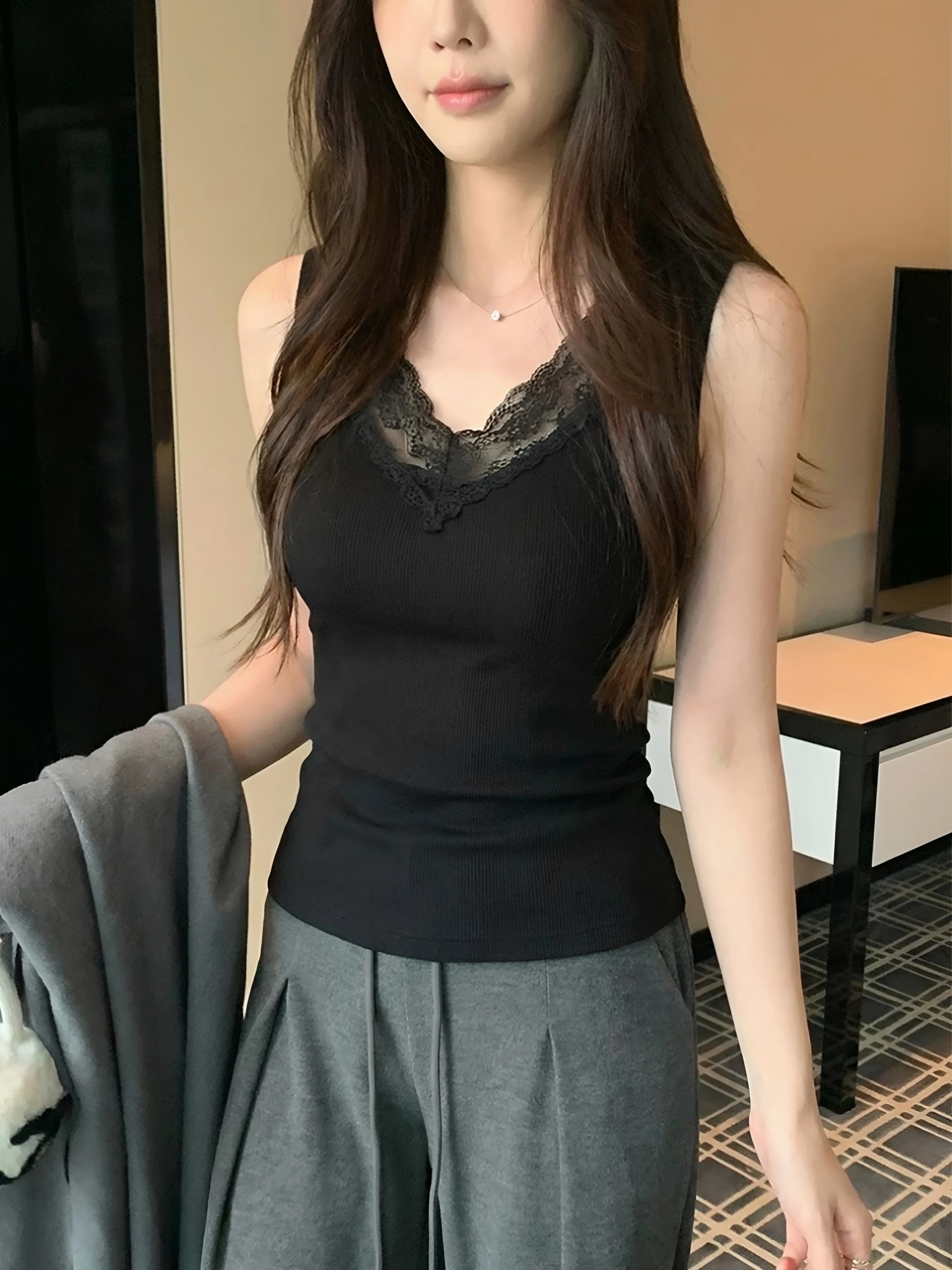 Women's Lace V-neck Strap Vest 95% Cotton Sleeveless Summer New Style plus Size Slim Fit Base Tank Top Inner Wear Outerwear