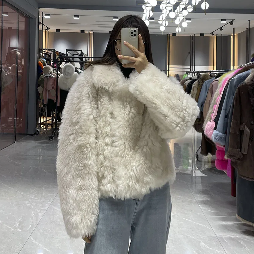 Janefur الأبيض الشتاء معطف قصير شيرلينغ سميكة أسود دافئ لينة معطف جلد الغنم المرأة عادية شيك رقيق سترة JFB9-25013