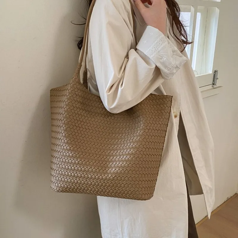 Fashionable Leather Diaper Bag Tote Handbag Shopper Shoulder Bag For Women Elegant Classic Designer Super