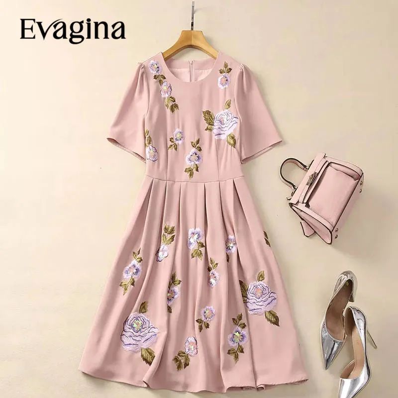 

Evagina New Fashion Runway Designer Women's Round Neck Short Sleeved Patchwork Embroidered Rose Sequin Retro Dress