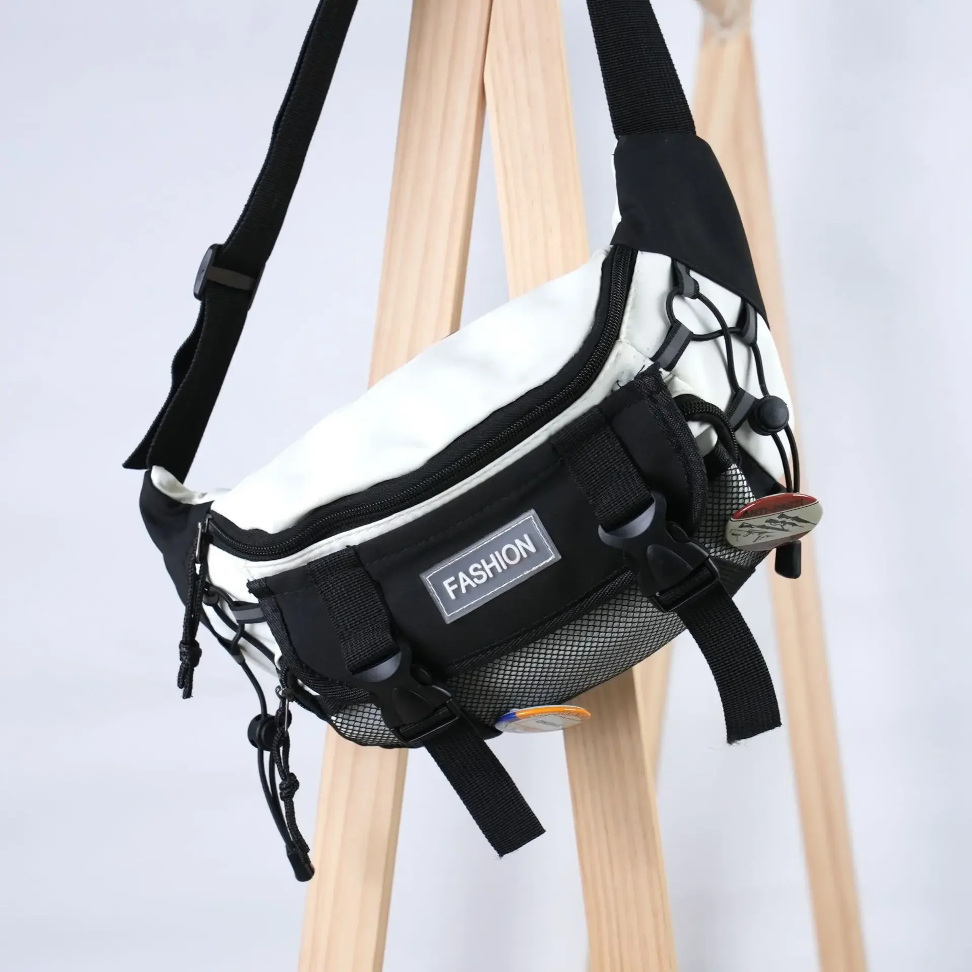 Japoński styl Nowa modna marka Casual Crossbody Torba na klatkę piersiową Ins Nylonowa mała torba na ramię Torba na talię o dużej pojemności — zdjęcie 3