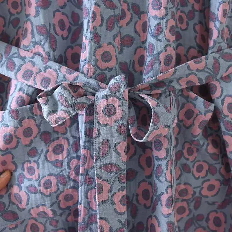 رداء كيمونو قطني مع حزام للنساء للربيع والخريف ملون منسوج بطبقة مزدوجة من الشاش متوسط الطول للعرق على البخار رداء حمام منزلي