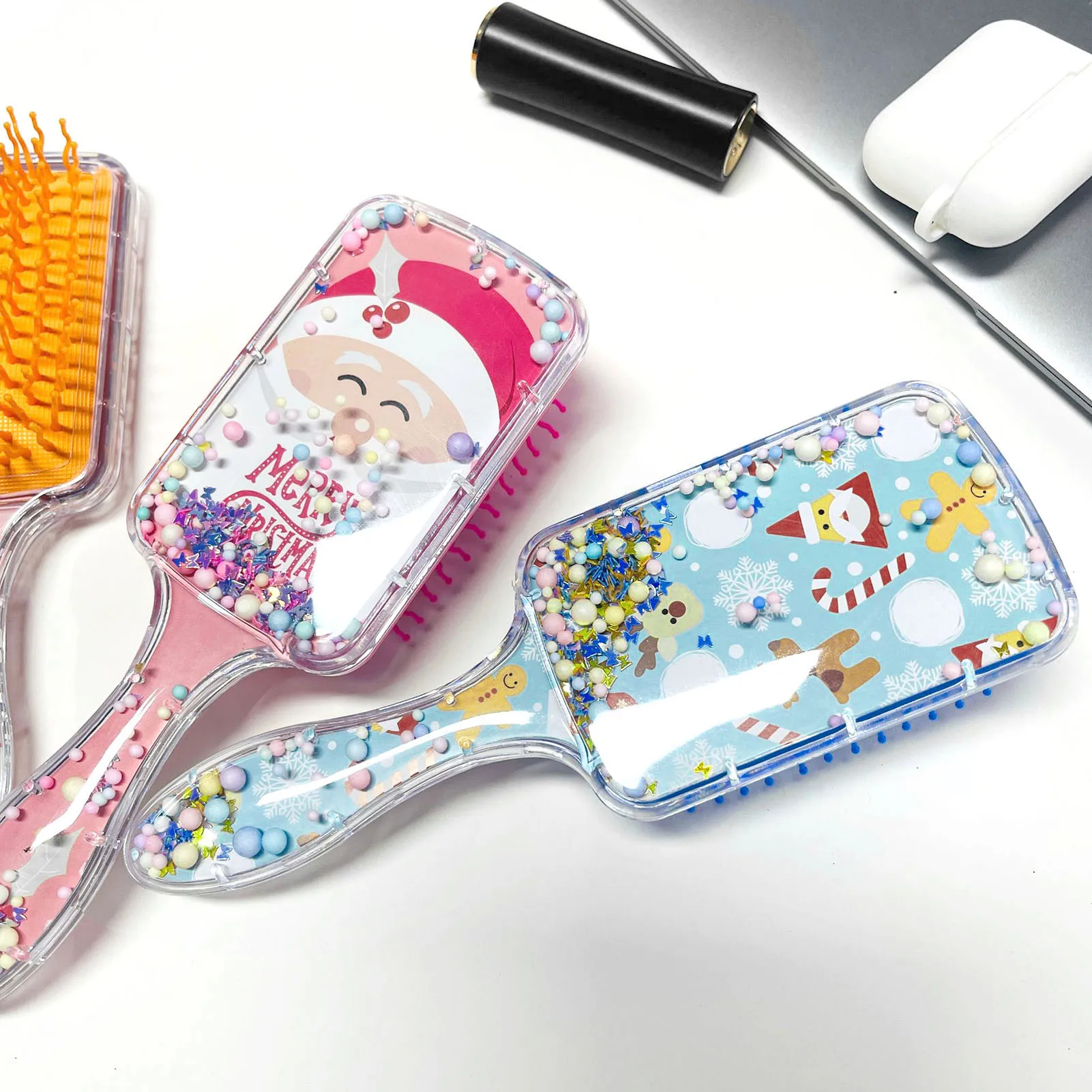 مشط وسادة كرتونية لعنصر عيد الميلاد مشط تدليك شفاف مضاد للعرق وسادة هوائية مشط 2025 هدية عيد الميلاد للزوجة والصديقة والأطفال