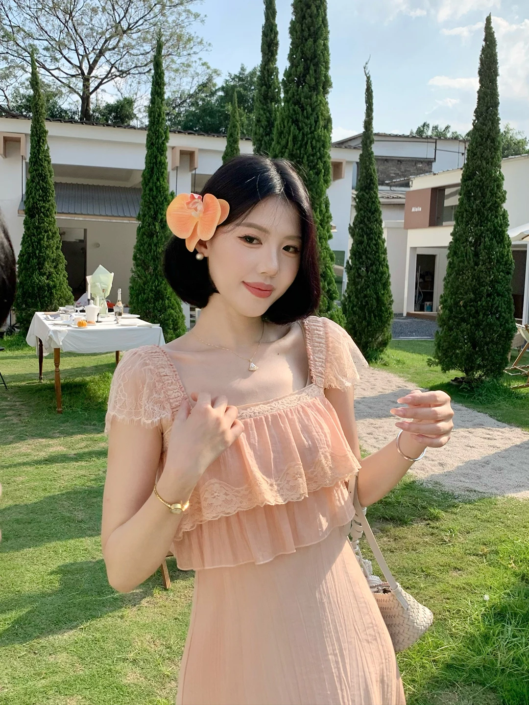 

Sweet And Spicy Lace Splice Halter Dress Slimming Waist Design Spring Summer A-Line Skirt Style No Sleeve Zipper Closure
