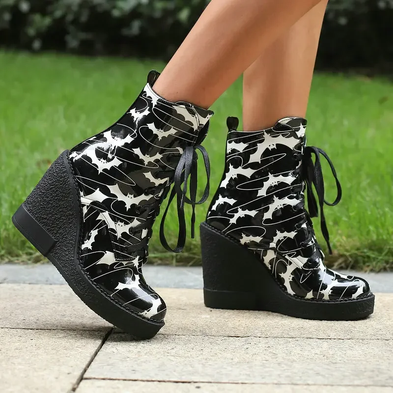 Animal Bat Print Patent PU Leather Ankle Botines Lace-up Platform Wedges High Heels Woomen Goth Shoes Winter Ankle Snow Boots