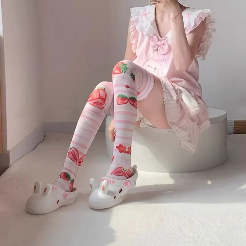 Collant estetici anime con stampa Lolita Harajuku Calze dolci Kawaii Calze carine da donna Calze bianche strette alte sopra il ginocchio