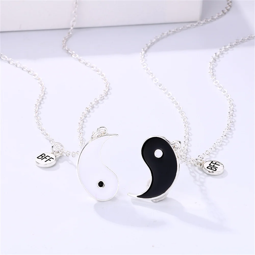 2Pcs Fashion Tai Chi Magnet Necklace for Women Men Yin Yang Pendant Clavicle Chain BFF Best Friends Jewelry Accessories Gifts