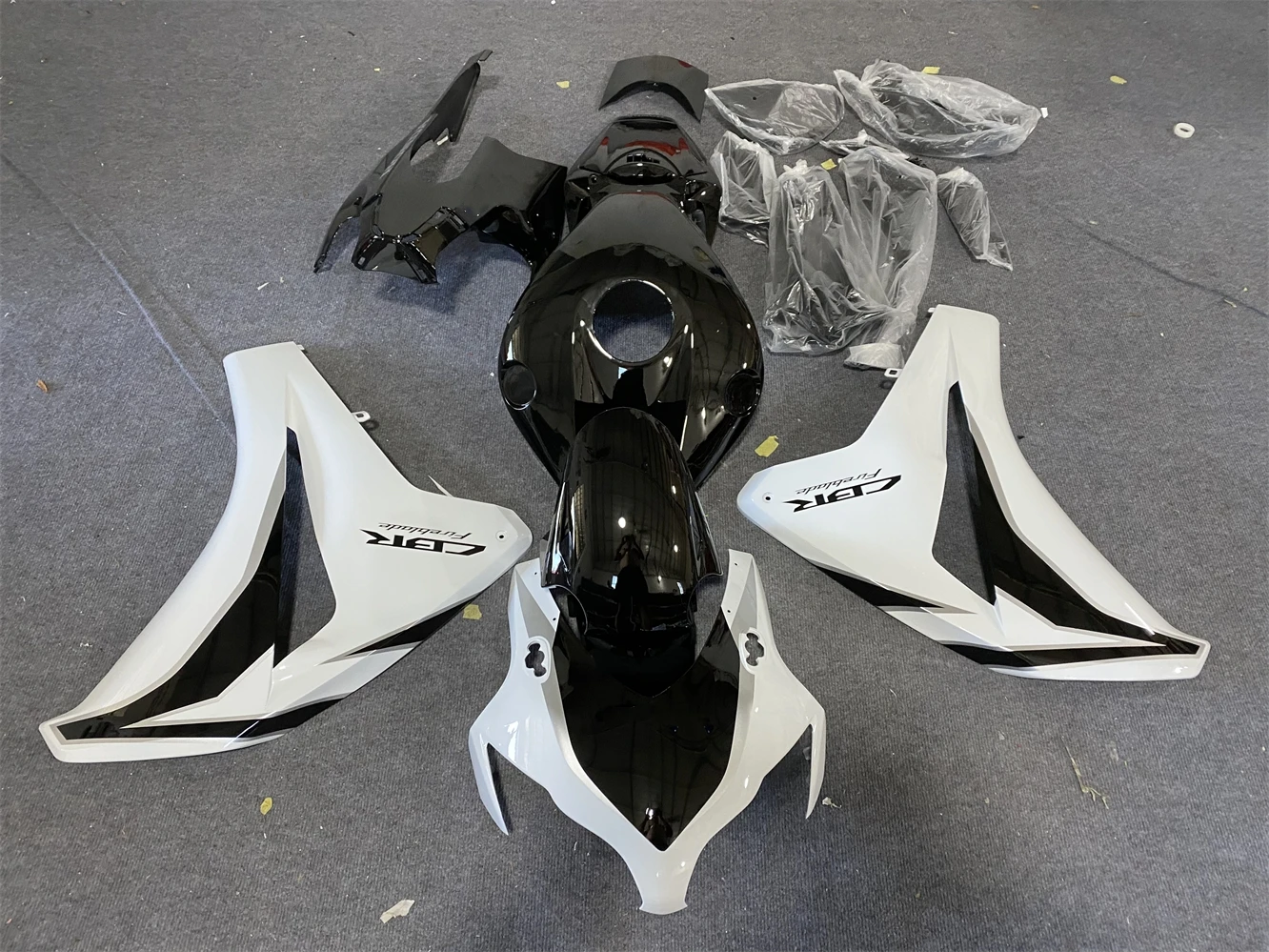 

a/For HONDA CBR1000RR CBR 1000RR CBR 1000 RR 2008 2009 2000 2010 2011 Motorcycle fairing body kit ABS injection molding