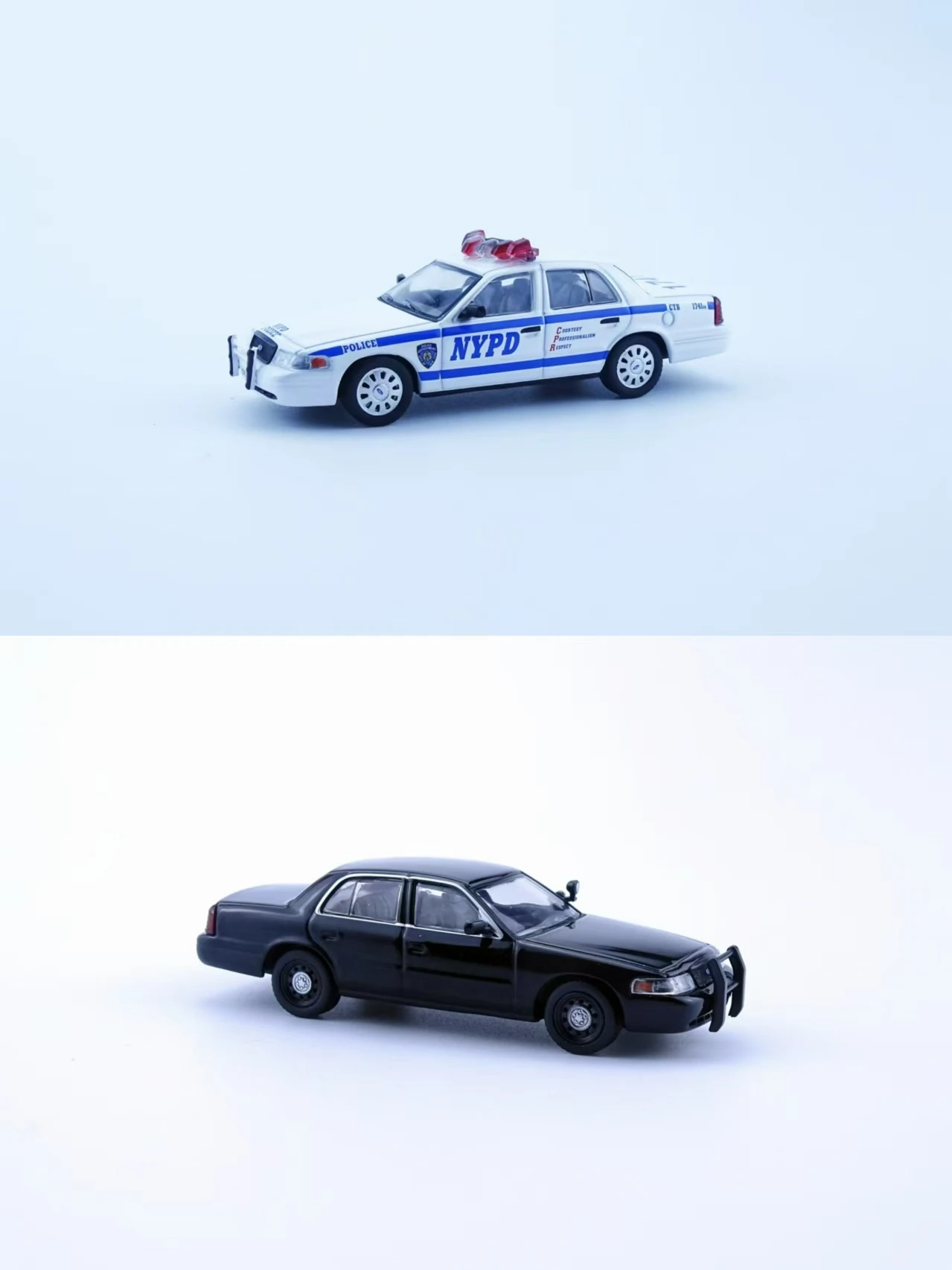 596 1/64 NYPD Victoria Crown CV سيارة شرطة عضلية أمريكية نموذج سيارة عتيقة مصنوع من خليط معدني