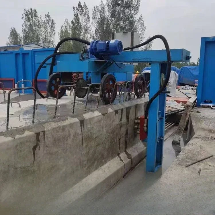 Frame type automatic walking chisel hollow plate beam chisel plate beam self-propelled pneumatic chisel