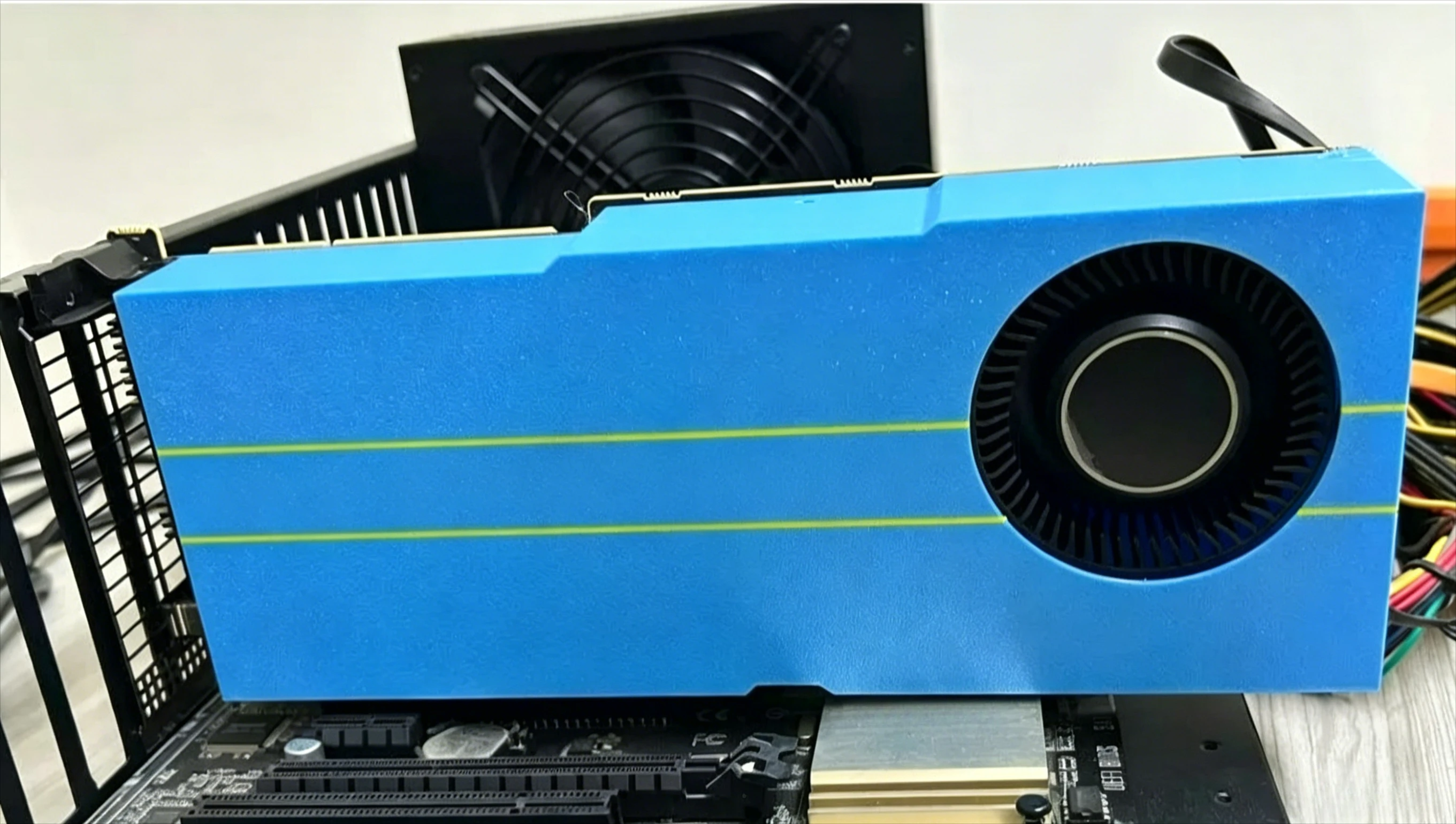 Built-in Cooling Fan for AMD MI50 Graphics Card, Multiple Colors Available, Great Performance and Stylish Appearance
