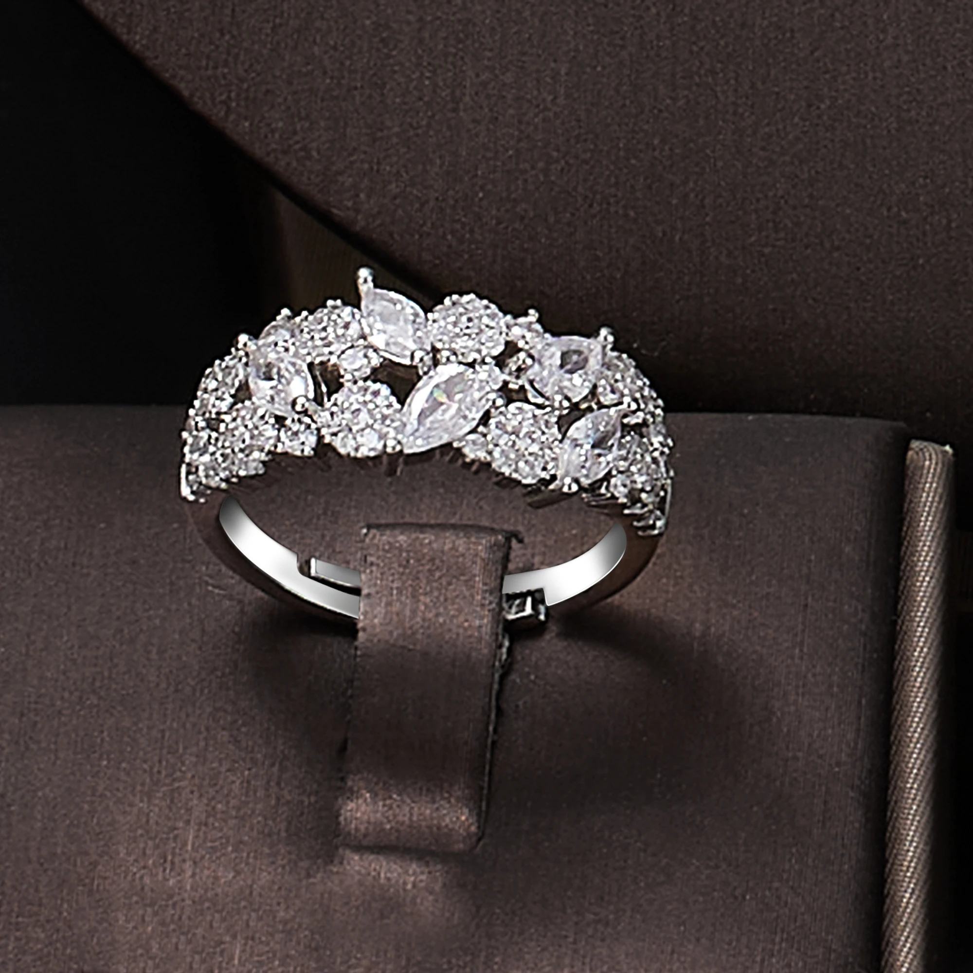 2024 أفضل بيع 4 قطعة طقم مجوهرات الزفاف موضة جديدة المملكة العربية السعودية دبي طقم مجوهرات المرأة اكسسوارات حفلات الزفاف Desig