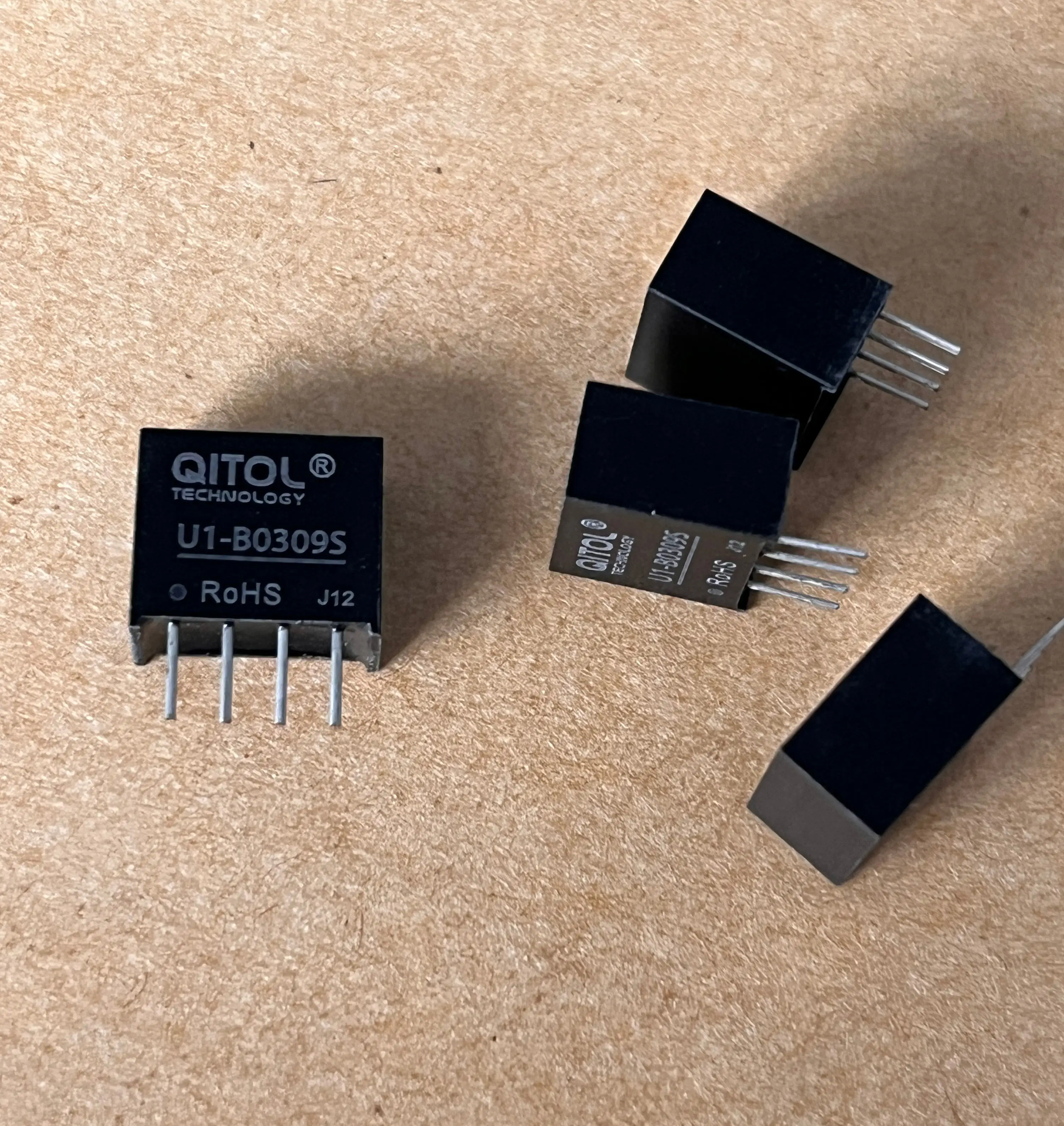 1 Вт B0309S-1WR3 U1-B0309S Преобразователь постоянного тока 3,3 В до 9 В постоянного тока Миниатюрный понижающий импульсный модуль разъединителя