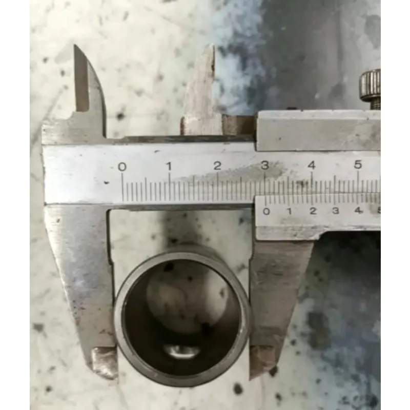 Clutch Fork Shaft Bushing Release Bushing Pedal Shaft Sleeve Tractor Parts for Foton Lovol TB454 524 554