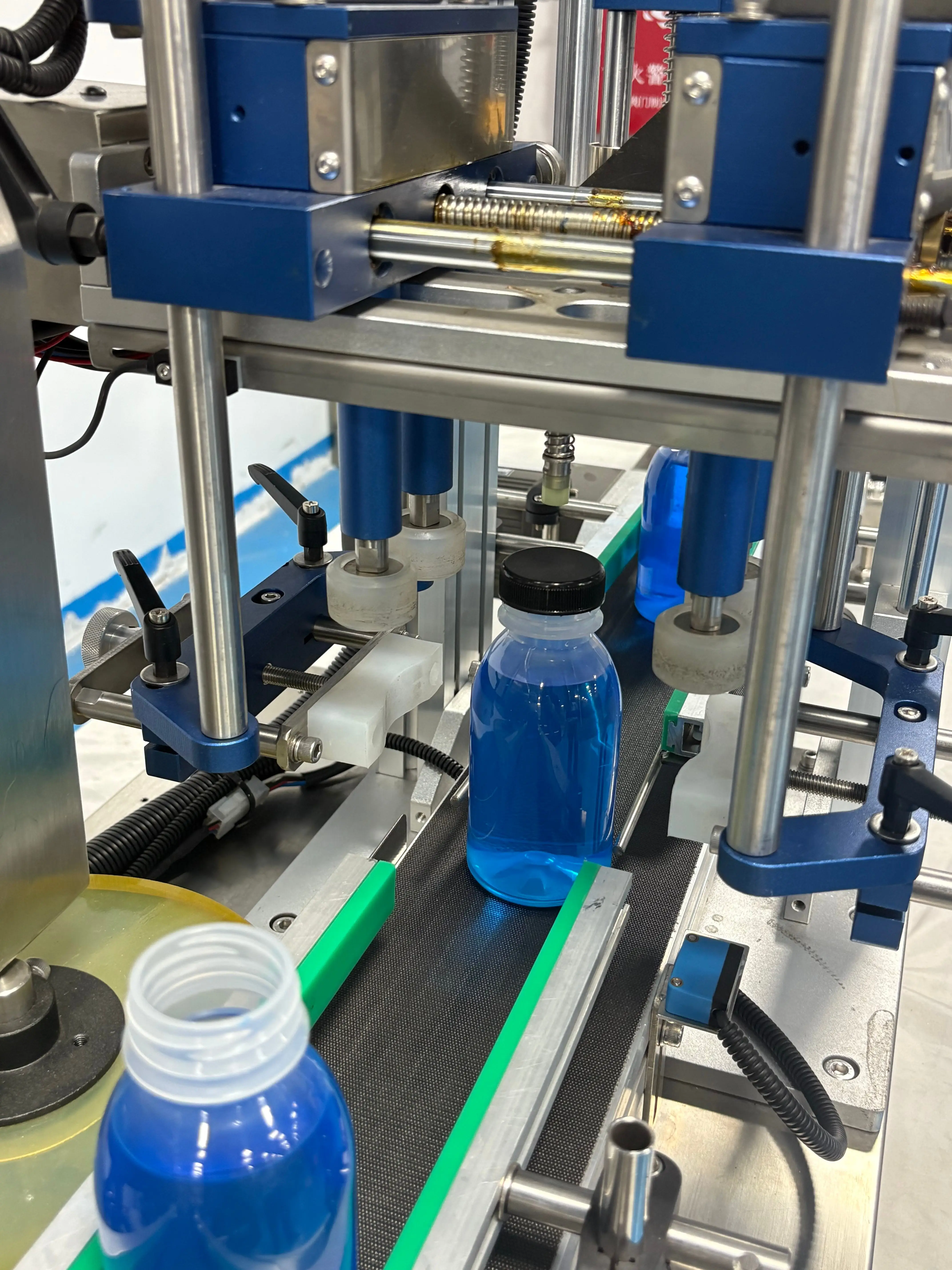 Desktop Adjustable Capping Machine For Round/Square/Irregular Bottles - Food Beverage Cosmetic Sealer