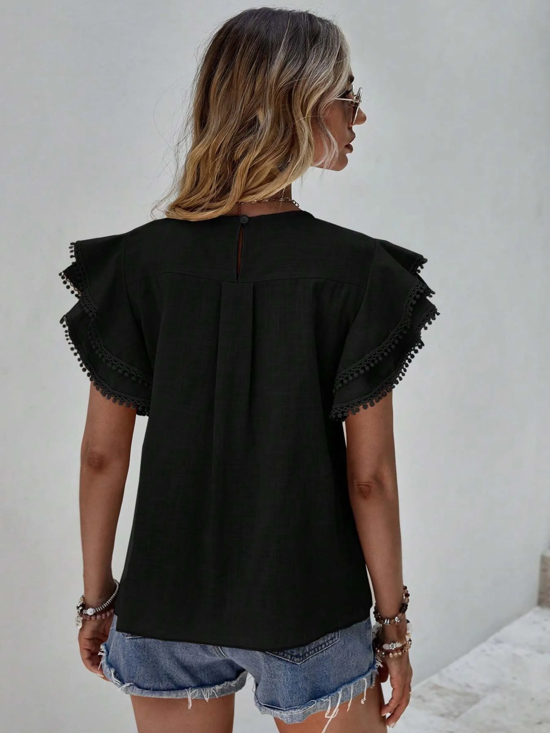 Women's 100% Cotton Summer Crew-Neck Short-Sleeve Top – Soft and Comfortable Casual Shirt with Double-Layer Ruffled Lace Detail