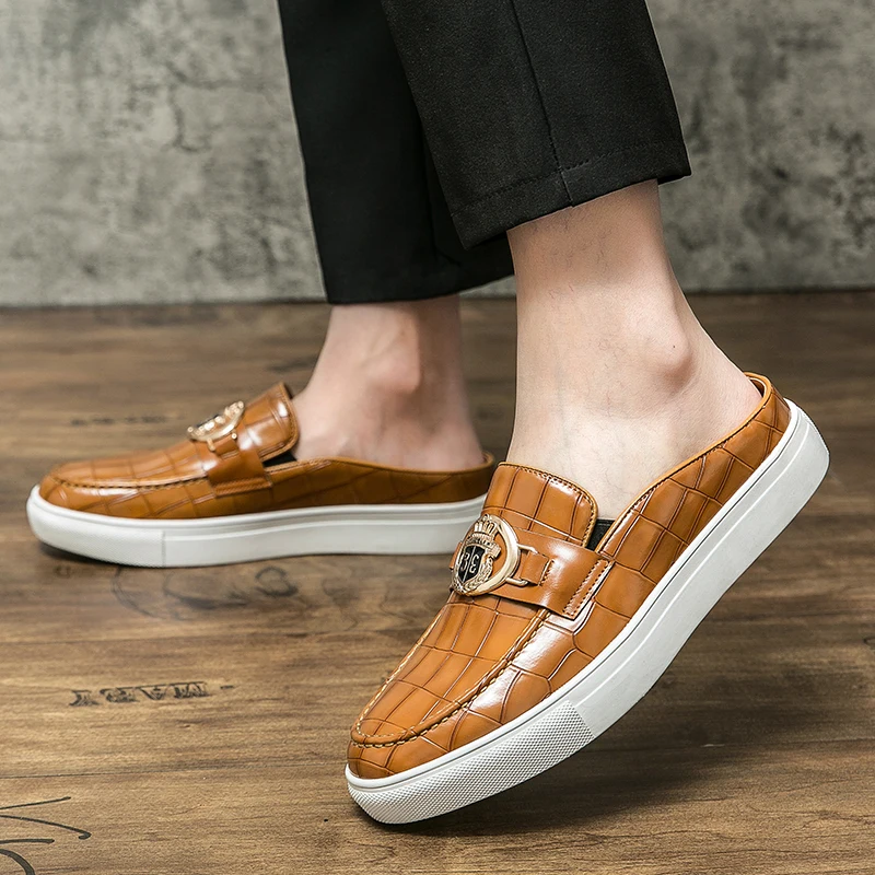 Summer Trendy Half Dragged Men Shoes with Crocodile Pattern and No Back Heel One Step Stepping Baotou Casual Bean Shoes