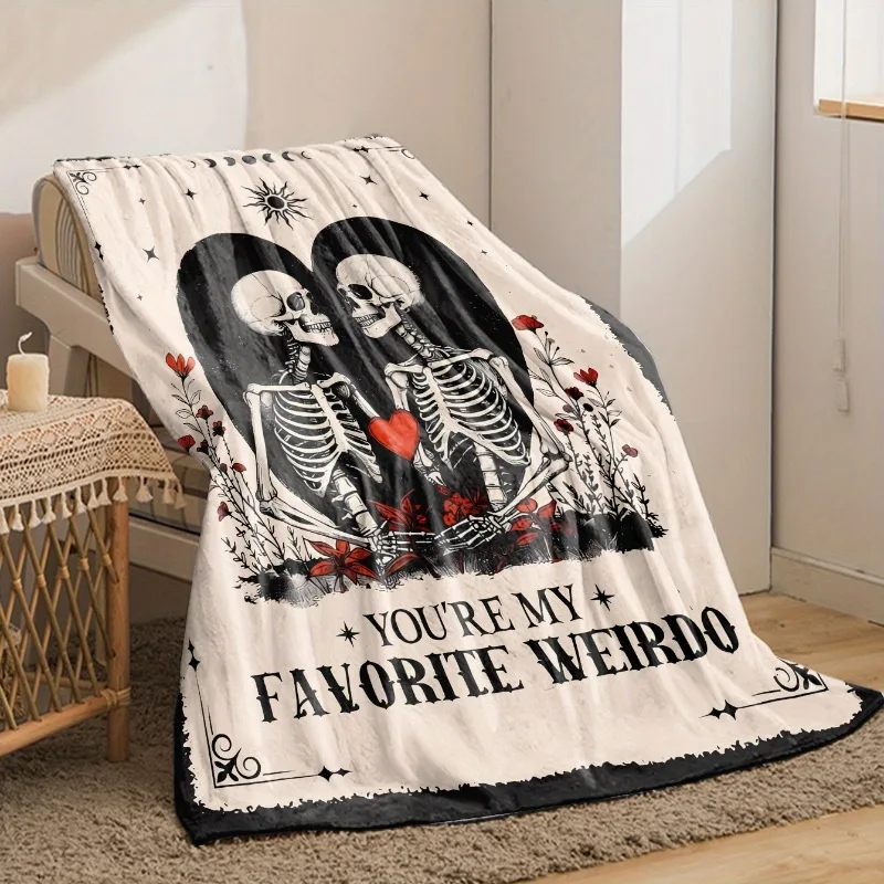 1 Stück romantische Skelett- und Herz-Flanelldecke – weicher, warmer Polyesterstoff mit „You're My Favorite Weirdo“-Design