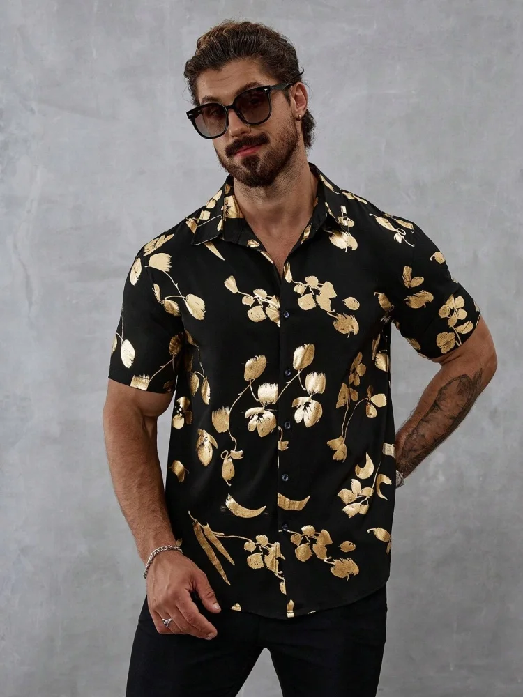 

Летняя мужская рубашка с короткими рукавами, черная основа, однобортная рубашка с принтом золотых листьев, повседневная одежда в городской уличной моде