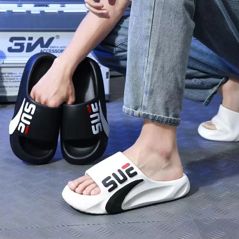 

Summer Men's EVA Outdoor Slippers Soft And Lightweight Thick-Soled Sandals 4-Centimeter High-Heeled Comfortable Beach Shoes