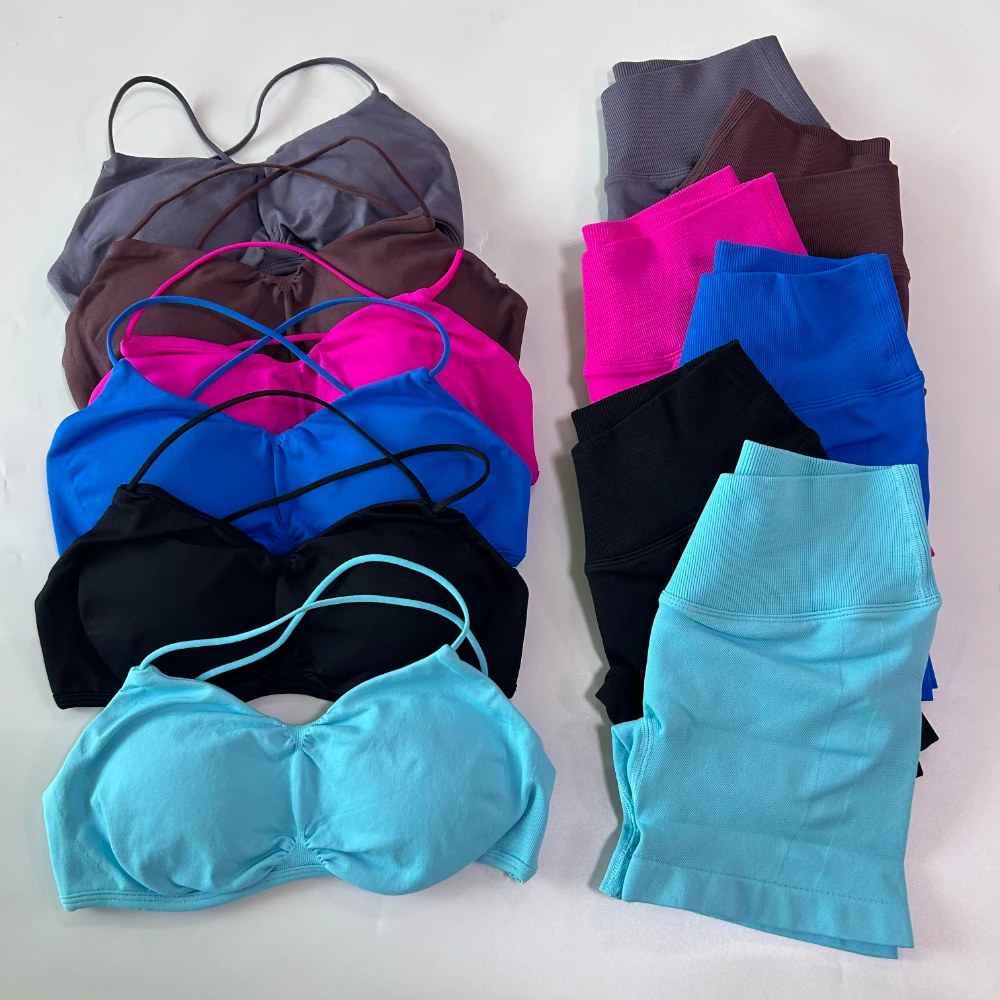 Pericic Gym-Set für Damen: Sporttop, High-Waist-Shorts mit Raffung, nahtlos, Fitness-BH, Sportanzug, Workout-Set, Sportbekleidung, 2-teiliges Set – Detail 9