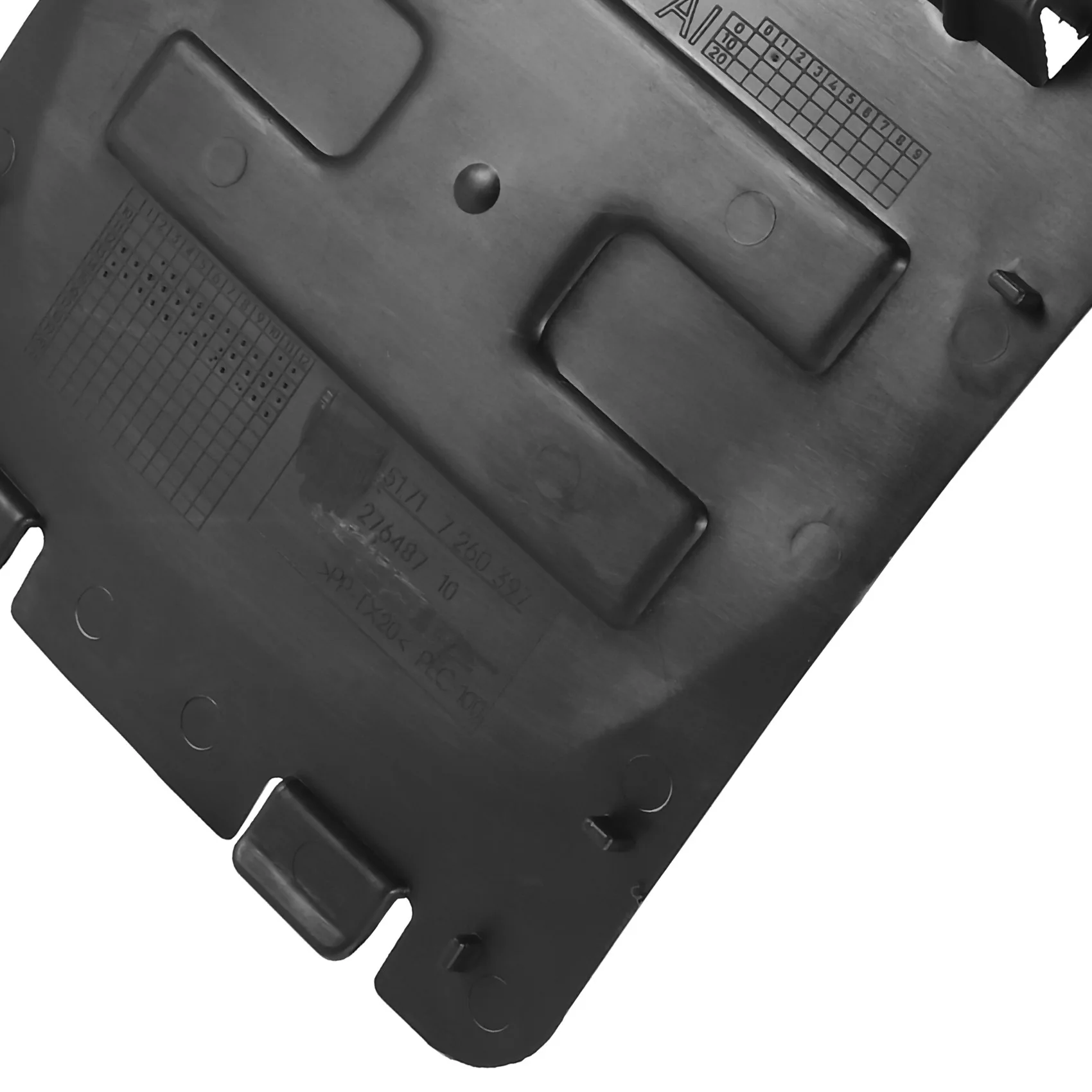 

NEW HOT In Stock-51717260397 Wheel Housing Arch Lining Cover Bulb Change Flap For BMW F22 F23 F32 F33