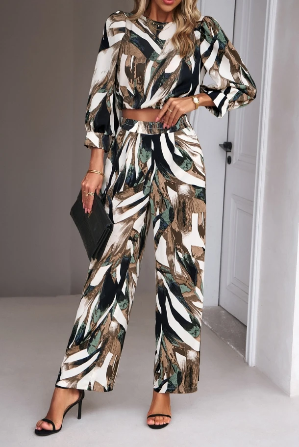 Fashion Sets for Women 2 Pieces Summer New Casual Plant Print Long Sleeved Top Straight Leg Pants Commuting Vacation Pants Set