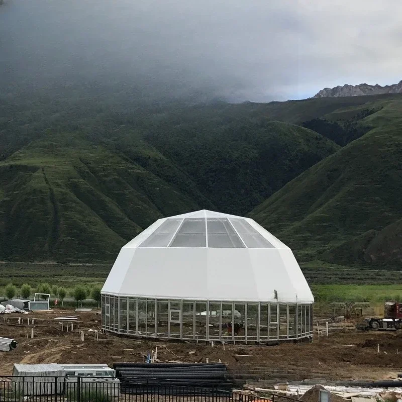 Scenic Bubble House Camping Accommodation B & B, Star Tent Hotel, Semicircular Spherical Luxury Light Luxury Tent Villa