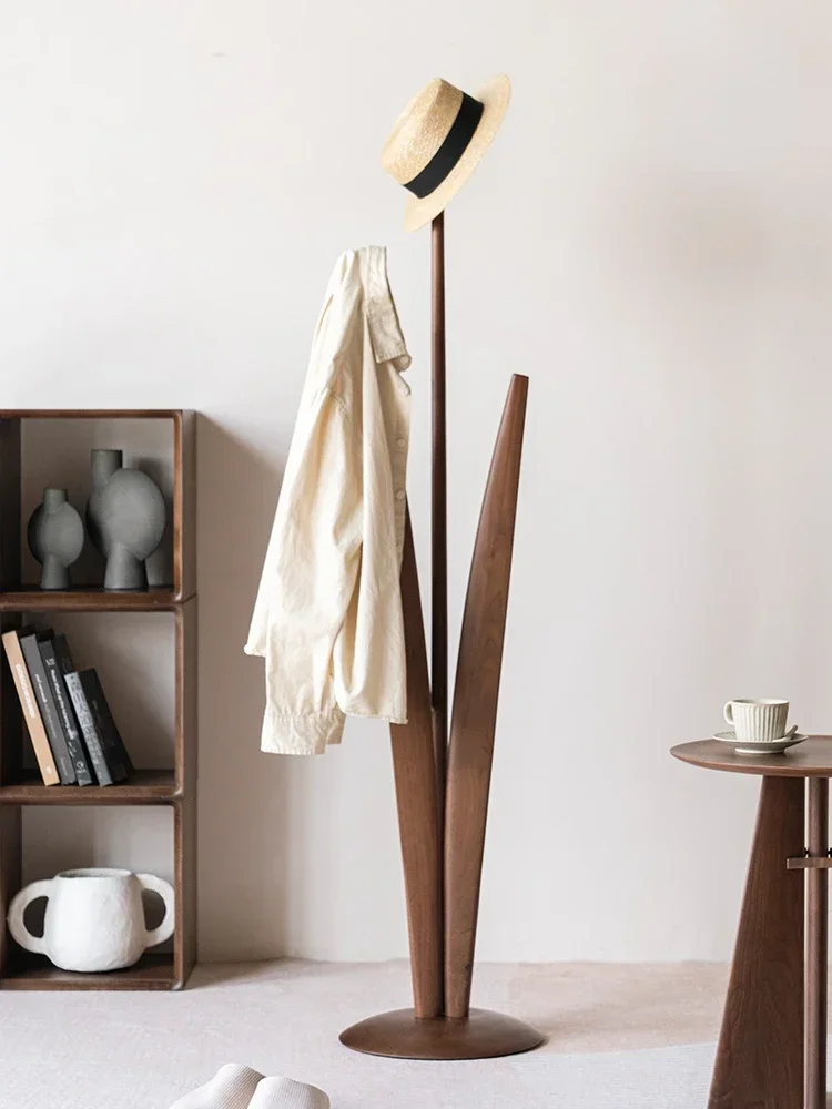 

Solid wood floor-to-ceiling clothes rack Home bedroom