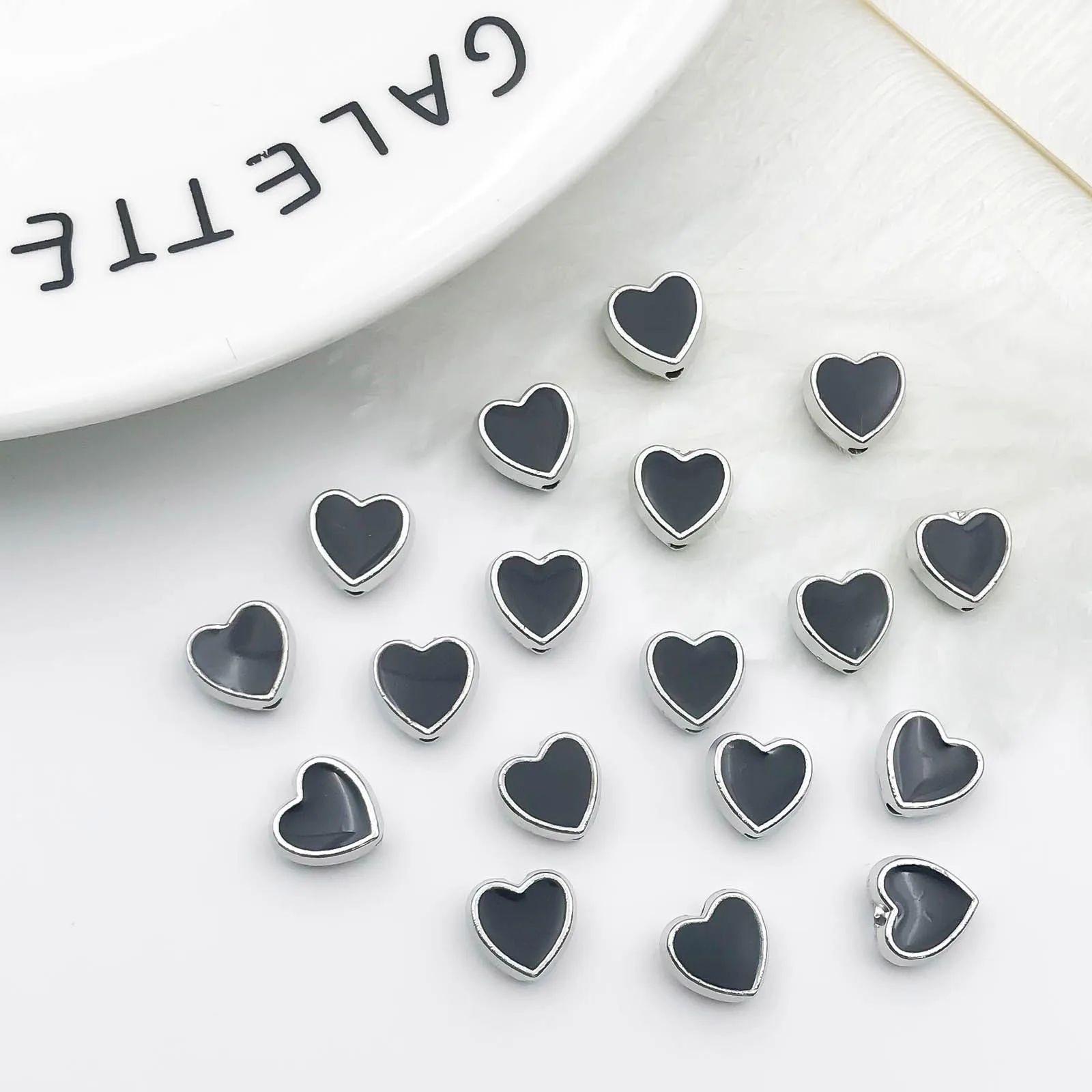 20Pcs/Lot Zinc Alloy Beads Black/Red/Green/Blue/Purple/White Color Heart Spacer Beads For DIY Bracelets Necklace Earring Jewelry