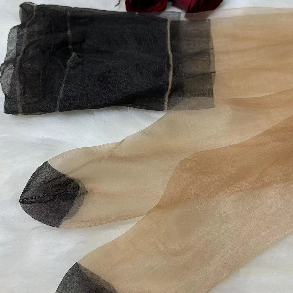 ถุงน่องสีตัดกัน น้ำหนักเบา ระบายอากาศได้ดี ถุงน่องยาวถึงต้นขา รูปทรงเท้าผู้หญิง สัมผัสนุ่มดุจแพรไหม ไม่ยืดหยุ่น สำหรับชุดชั้นในเซ็กซี่