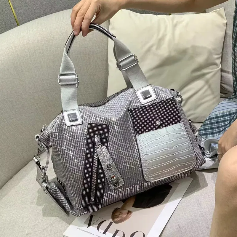 

Large-capacity travel bag New trendy Korean version sequins women bag is fashionable diamond-encrusted hand-held single-shoulder
