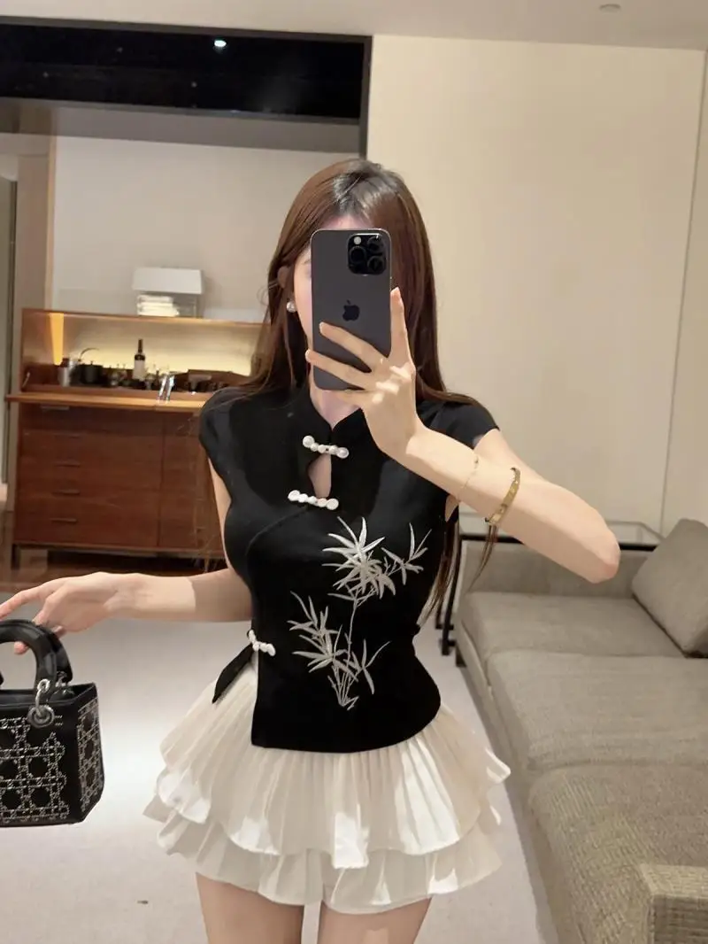 Camiseta de manga corta rosa con hebilla bordada de bambú de estilo chino, ropa de moda para mujer, Top corto ajustado con sentido del diseño