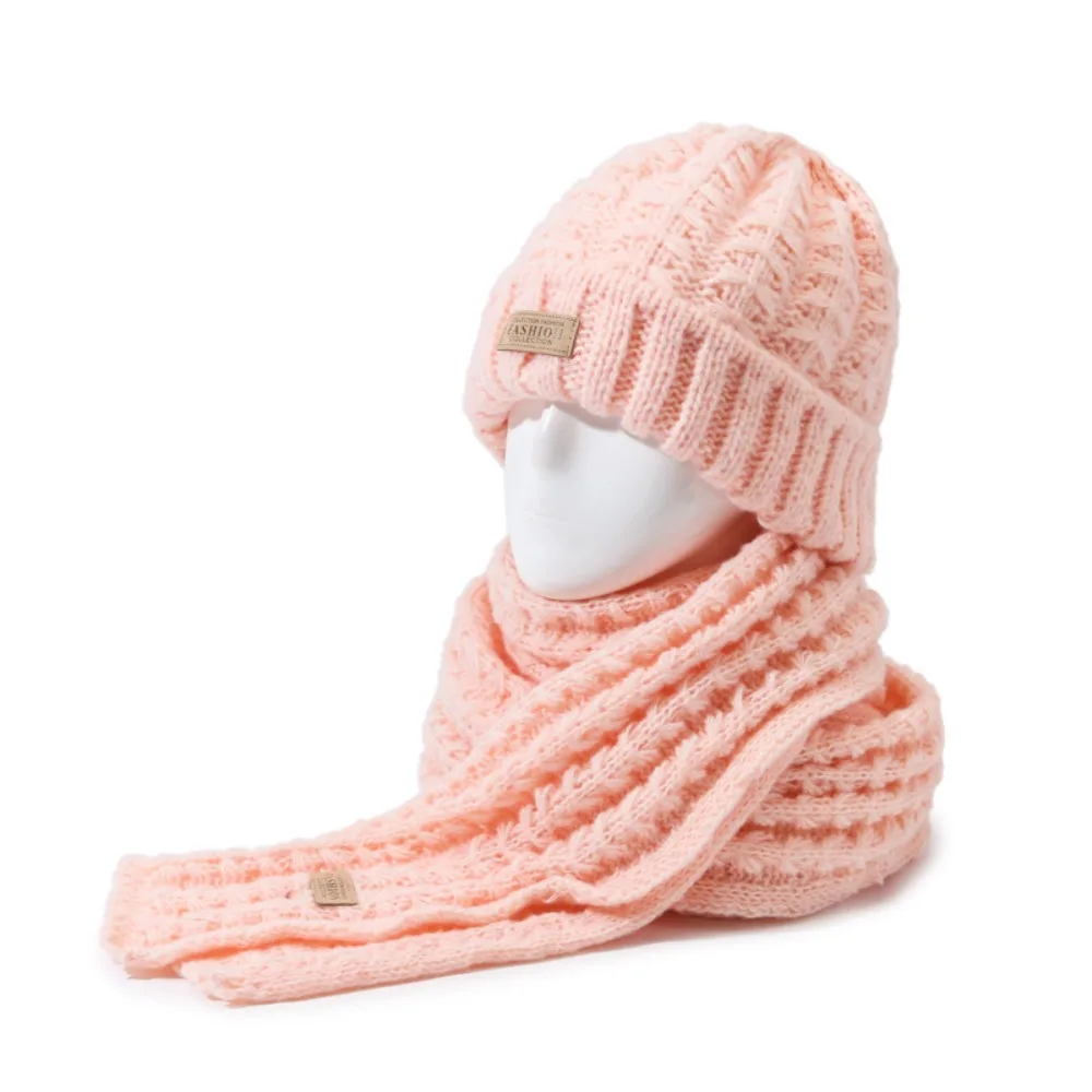 

2Pcs Trendy Windproof Knitted Hat Scarf Korean Style Plush Neck Guard Hat Set Thicken Simple Warm Scarf Couple