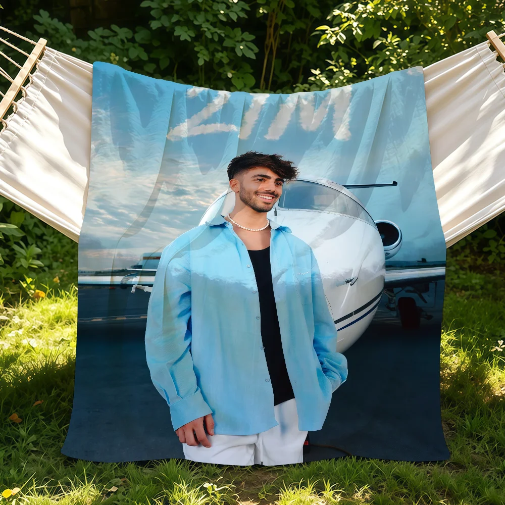 Internet Celebrity Fede V-Vigevani Blanket Suitable For Sofas Beds Offices Cars Outdoor Travel An Ideal Gift For Friends Family