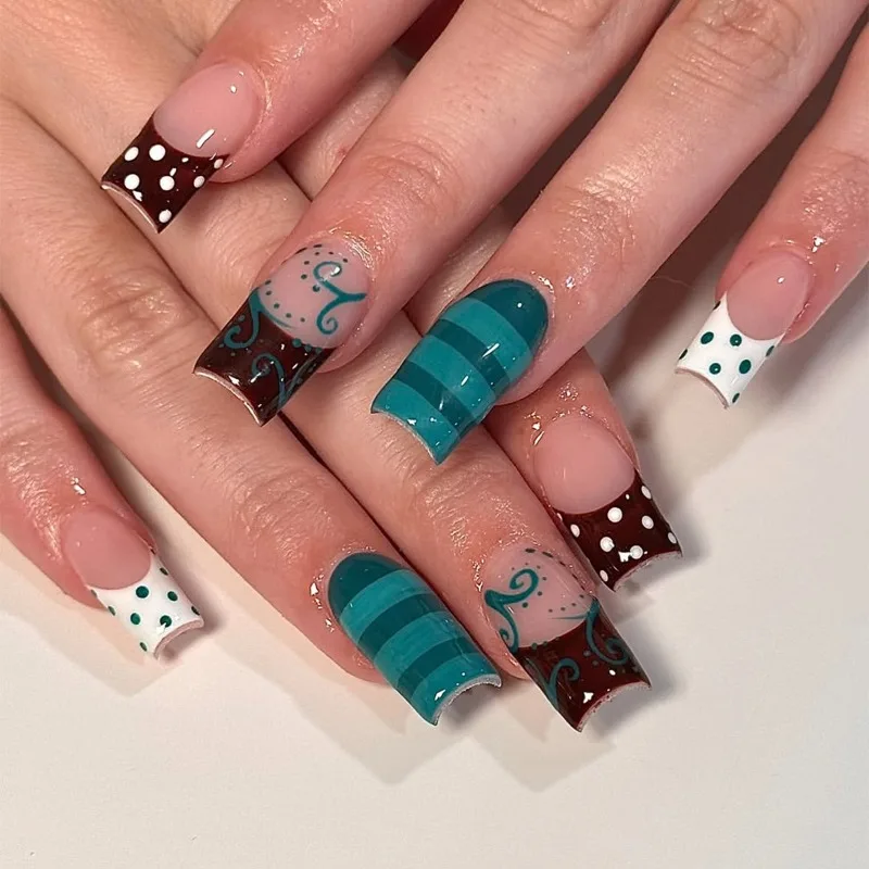 24PCS Retro Green Stripes Medium Square False Nails with Glue White Polka Dot Brown French Press on Nails Sweet Simple Nail Tips