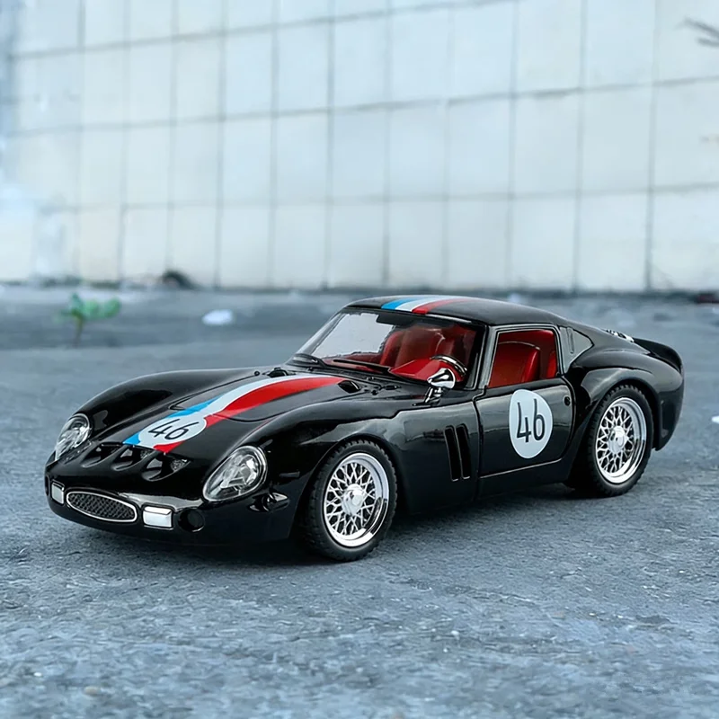 

Модель спортивного автомобиля 1:24 250 GTO из сплава, литая под давлением, с имитацией звука и света, игрушка для детей, подарок