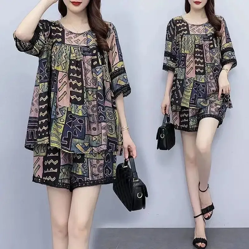Womens Fashion Casual Retro Printed Two Piece Set Summer Loose Shorts Outfit for Daily Wear Office Vacation