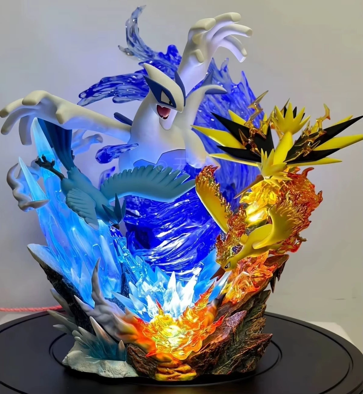 

33 см Pokemon Legend Bird Lugia Articuno Zapdos Moltres Evolution аниме фигурка со светодиодной подсветкой ПВХ модель статуя Коллекционные игрушки