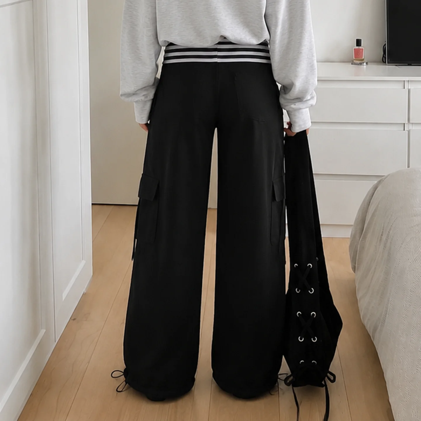 Women Y2K Striped Waistband Cargo Knitted Pants Drawstring Wide Leg Trousers Multi Pockets Loose Fit Streetwear Black Sweatpants