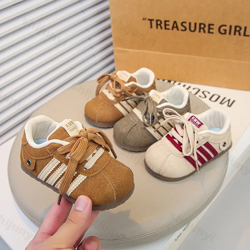 

2025 Autumn New Boys' Fashion Trend Casual Non Slip Sports Shoes Children's Low Top Soft Soled Comfortable Lace Up Flat Sneakers