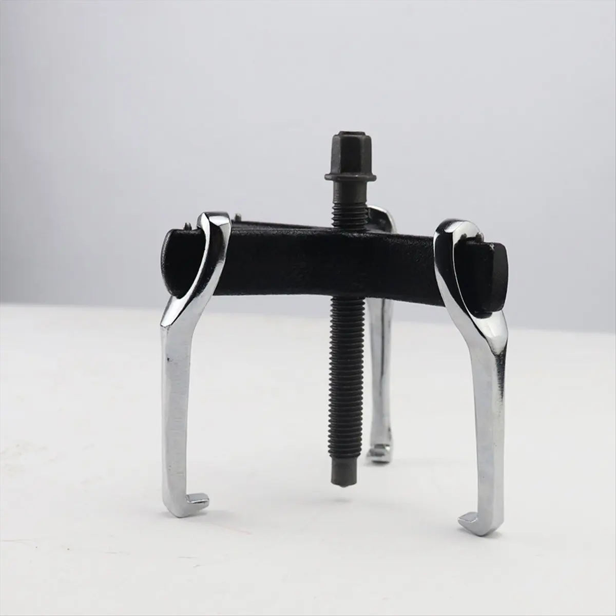 【Limited Offer】4 Inches Mechanical 3 Claws Multifunctional Puller for Auto Car Repair Hand Tools Forge and Stamp Bearing Puller
