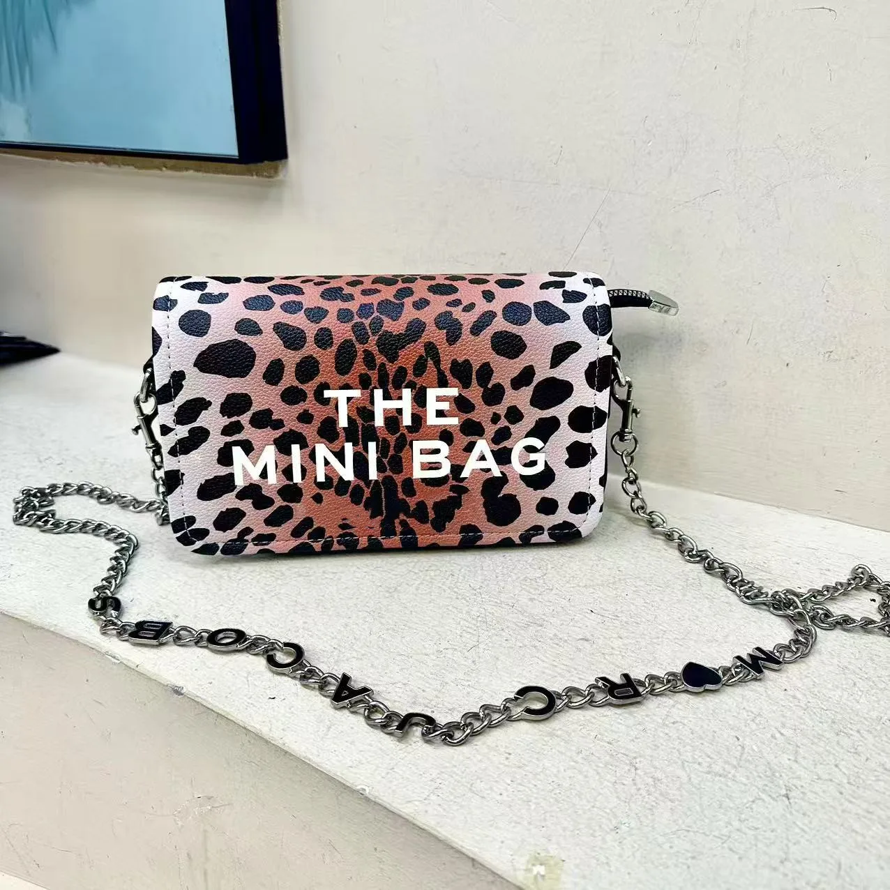 Ins حقائب اليد مصمم الأزياء الماركات الشهيرة الفاخرة حقائب كروسبودي المحافظ النسائية وحقائب اليد 2025