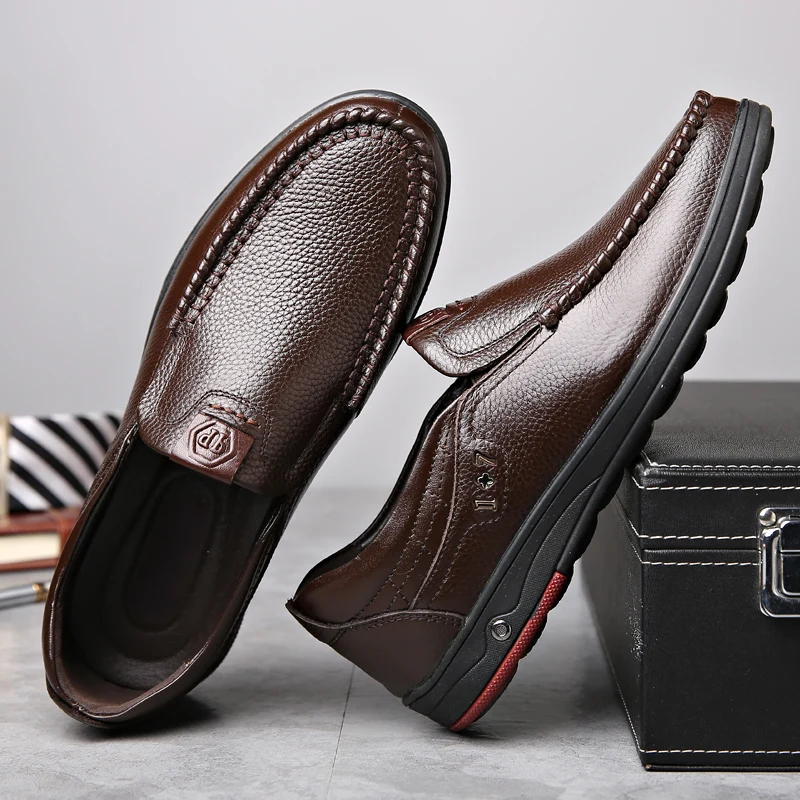 2025 Newly Men's Genuine Leather Shoes Size 38-46 Head Leather Soft Anti-slip Driving Shoes Man Spring Leather Shoes