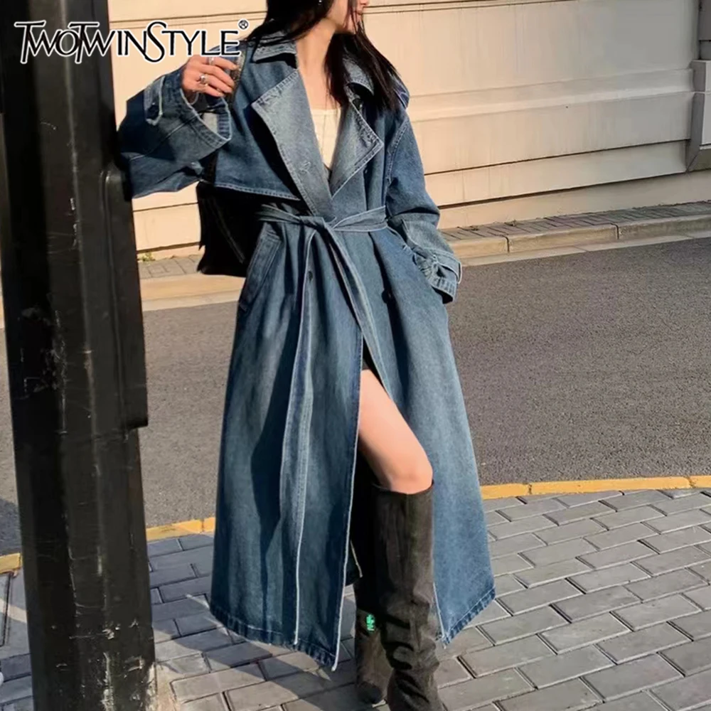 

TWOTWINSTYLE Denim Spliced Button Trenches For Women Lapel Long Sleeve Patchwork Lace Up Vintage Chic Coat Female Fashion Style