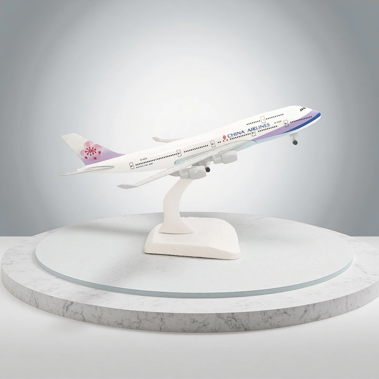 

20cm Alloy B747 China Taiwan Airlines Aircraft Model 747 Die-cast Aircraft Model With Wheels Landing Gear Collections or Gifts